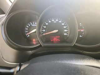 Kia Rio 2012-thumb-14