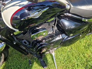 Suzuki VZ 800 2010 Intruder-thumb-7