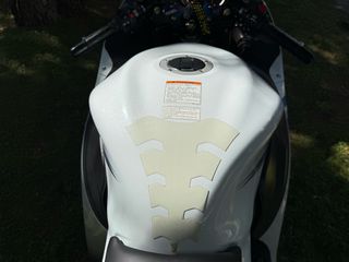 Suzuki GSXR 1300 Hayabusa 2009-thumb-11