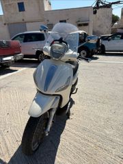 Piaggio Beverly 300 2015-thumb-1