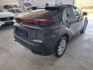 Toyota C-HR 2024 HEV C-Ult 1.8-thumb-2