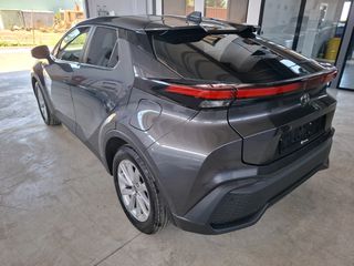 Toyota C-HR 2024 HEV C-Ult 1.8-thumb-4