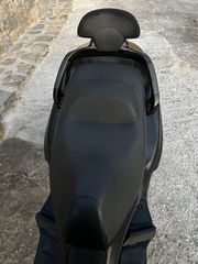 Piaggio XEvo 250 2015-thumb-4