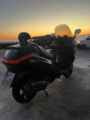 Piaggio XEvo 250 2015-thumb-10