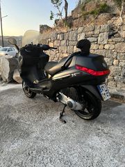 Piaggio XEvo 250 2015-thumb-14