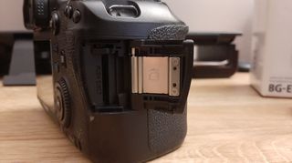 CANON EOS 6D με extras-thumb-8