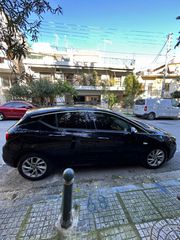 Opel Astra 2021