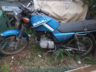 Suzuki GS 125 1985