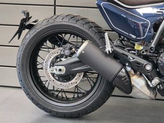 Ducati Scrambler 2025 Nightshift-thumb-2
