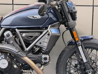 Ducati Scrambler 2025 Nightshift-thumb-5