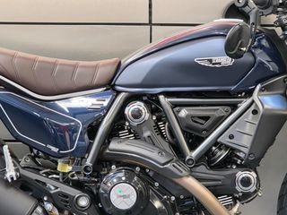 Ducati Scrambler 2025 Nightshift-thumb-7