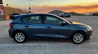 Ford Focus 2022-thumb-6