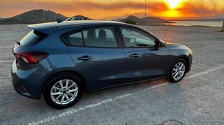 Ford Focus 2022-thumb-7
