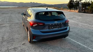Ford Focus 2022-thumb-11