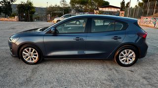 Ford Focus 2022-thumb-14