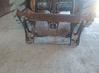Πωλείται αυτοκουμποτο απο φορτωτη volvo l50
