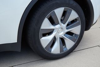 Tesla Model Y 2022 LONG RANGE DUAL MOTOR-thumb-8