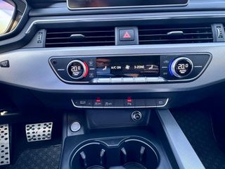 Audi A4 2017 S LINE 2.0 TDI S TRONIC!!-thumb-5