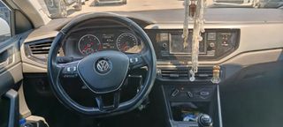 Volkswagen Polo 2019-thumb-8