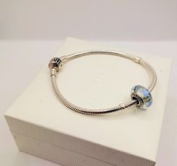 PANDORA Βραχιόλι Moments Ασήμι 925 & χάντρα Pandora Murano από γυαλί μπλε αστέρια A9056 ΤΙΜΗ