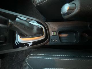 Renault Clio 2019 AUTOMATIC DIESEL-thumb-25