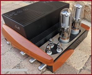 UNISON RESEARCH S-8 SINGLE ENDED 845 Amplifier-thumb-1