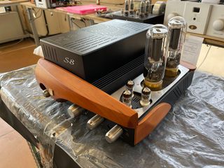 UNISON RESEARCH S-8 SINGLE ENDED 845 Amplifier-thumb-9