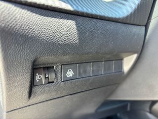 Peugeot 2008 2020 1.5 Blue-HDi Business-thumb-23