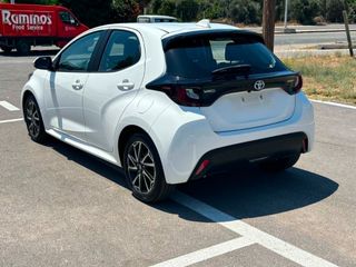 Toyota Yaris 2022 HDF Active Plus Hybrid Αυτόματο-thumb-6