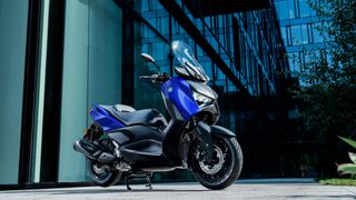 Yamaha XMAX 300 2026 ΔΩΡΟ ΓΝΗΣΙΑ ΑΞΕΣΟΥΑΡ YAMAHA ΑΞΙΑΣ 500€!-thumb-8