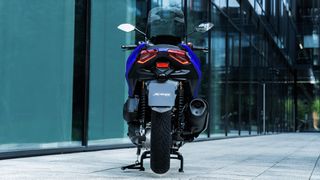 Yamaha XMAX 300 2026 ΔΩΡΟ ΓΝΗΣΙΑ ΑΞΕΣΟΥΑΡ YAMAHA ΑΞΙΑΣ 500€!-thumb-10