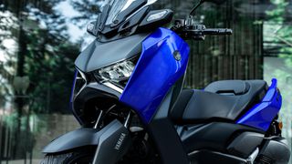 Yamaha XMAX 300 2026 ΔΩΡΟ ΓΝΗΣΙΑ ΑΞΕΣΟΥΑΡ YAMAHA ΑΞΙΑΣ 500€!-thumb-14