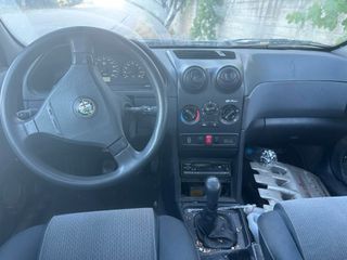 Alfa Romeo Alfa 146 1999-thumb-2