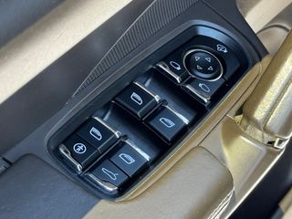 Porsche Cayenne 2015 S E-HYBRID GTS 416hp-thumb-23