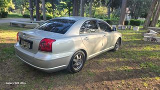 Toyota Avensis 2004