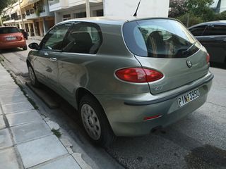 Alfa Romeo Alfa 147 2000-thumb-3