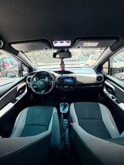 Toyota Yaris 2018 1.5 HYBRID BI-TONE-thumb-5