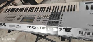 Yamaha Motif Es7 (76)-thumb-1