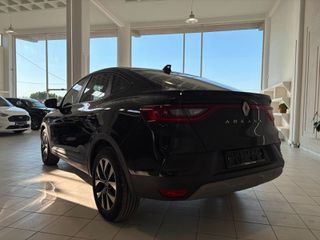Renault Arkana 2022-thumb-4