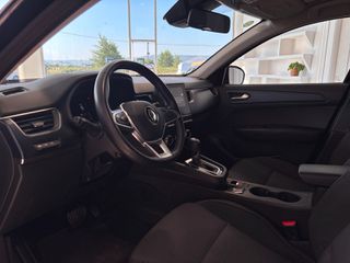 Renault Arkana 2022-thumb-10