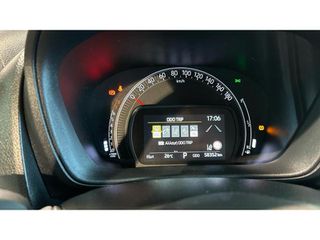 Toyota Aygo 2023 X PLAY CVT-thumb-10