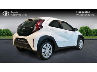 Toyota Aygo 2023 X PLAY CVT-thumb-6