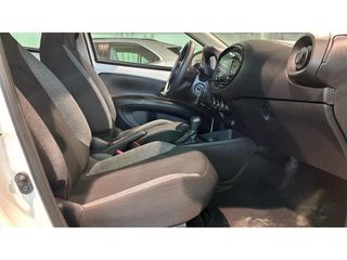 Toyota Aygo 2023 X PLAY CVT-thumb-11