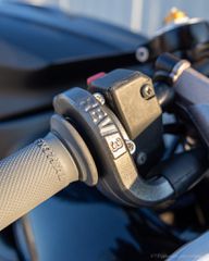 Yamaha YZF-R1 2008-thumb-7