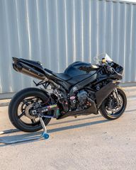 Yamaha YZF-R1 2008-thumb-9