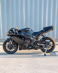 Yamaha YZF-R1 2008-thumb-11