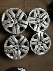 Γνήσιες Σιδερένιες Ζάντες 16αρες Toyota Corolla 2026” μαζί με τα Τάσια τους, σαν καινούργια !!!