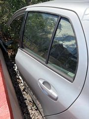Toyota Yaris-thumb-1