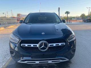 Mercedes-Benz GLA 180 2020-thumb-3