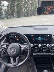 Mercedes-Benz GLA 180 2020-thumb-15